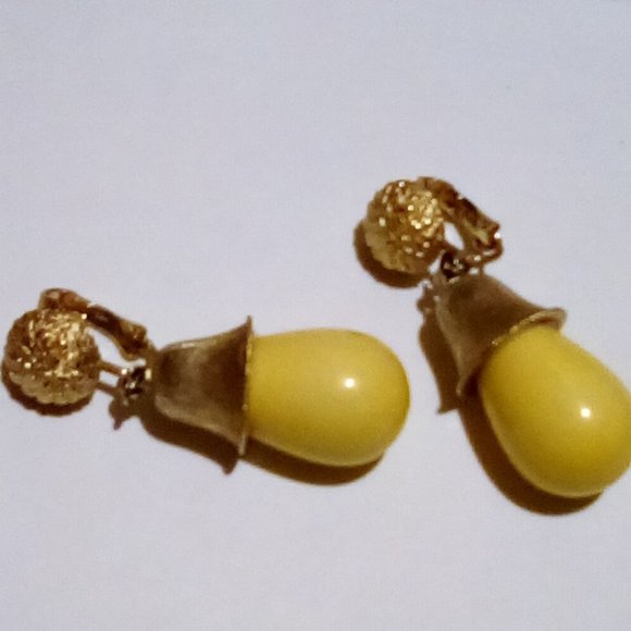 Gold Tone and Yellow Drop Clip On Earrings - Picture 2 of 4
